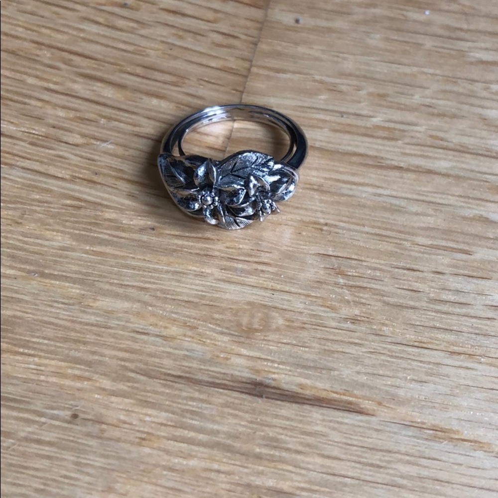 Adjustable Size Silver Flower Accent Ring - image 2